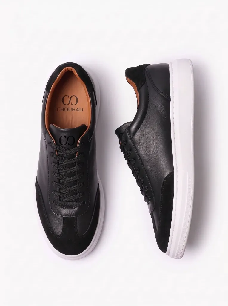 sneaker_black_3.webp